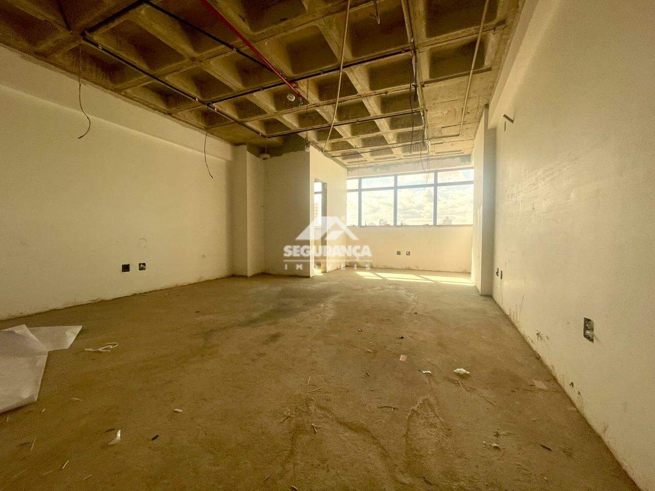 Sala à venda no Centro: 