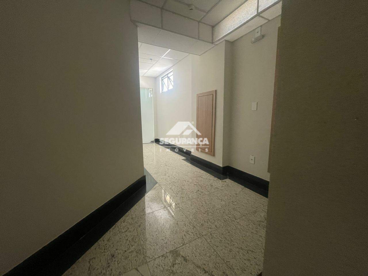 Sala à venda no Centro: 