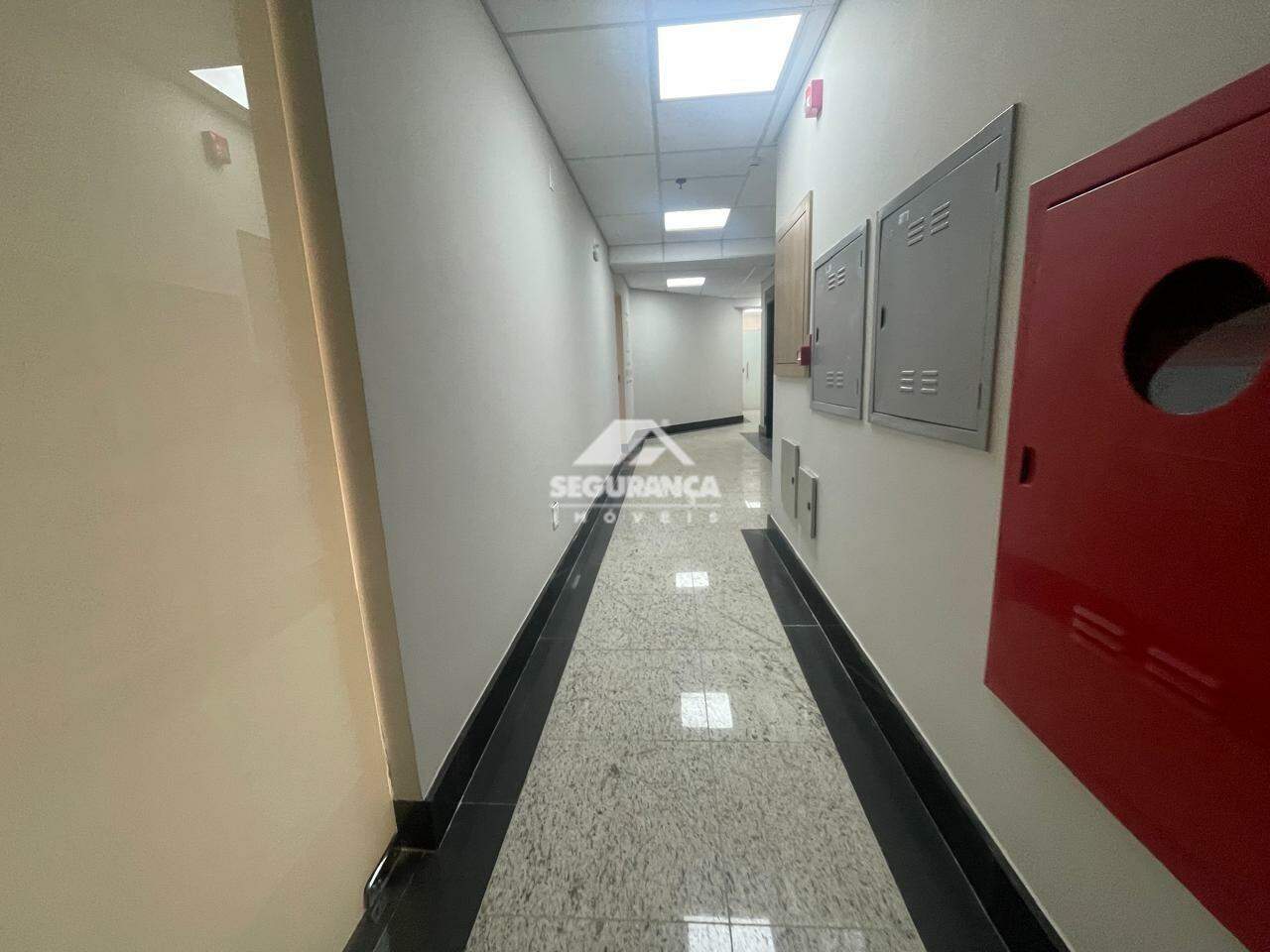 Sala à venda no Centro: 