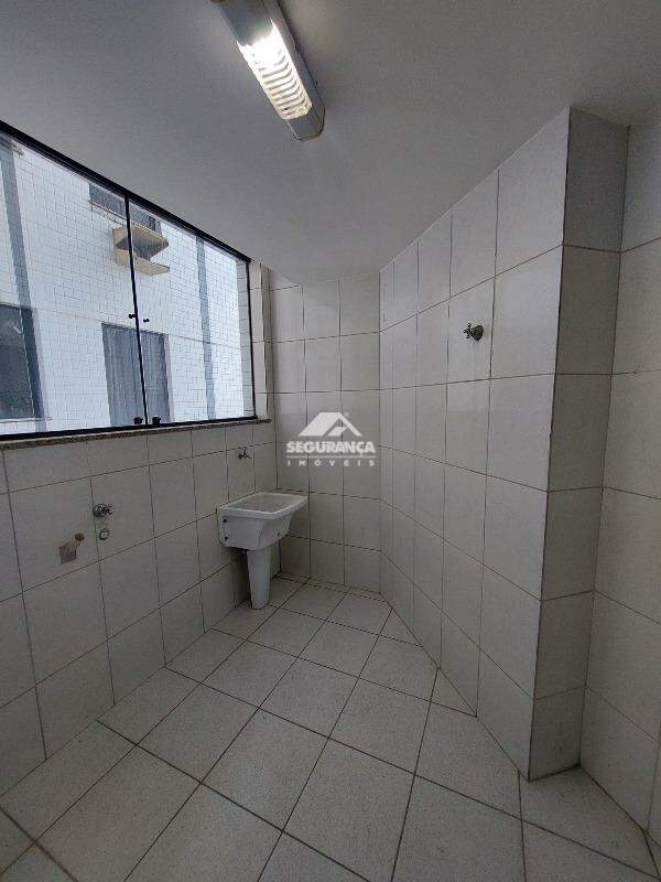 Apartamento para aluguel no ESPLANADINHA: ÁREA DE SERVIÇO