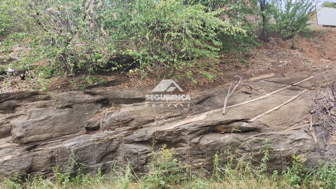 Lote à venda no GRA DUQUESA: 