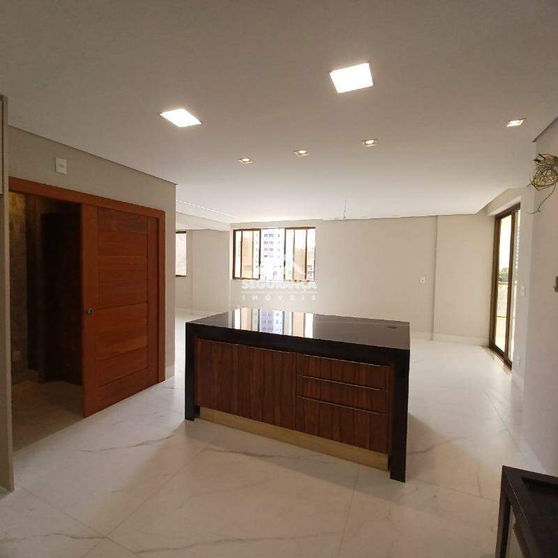 Apartamento à venda no Esplanada: