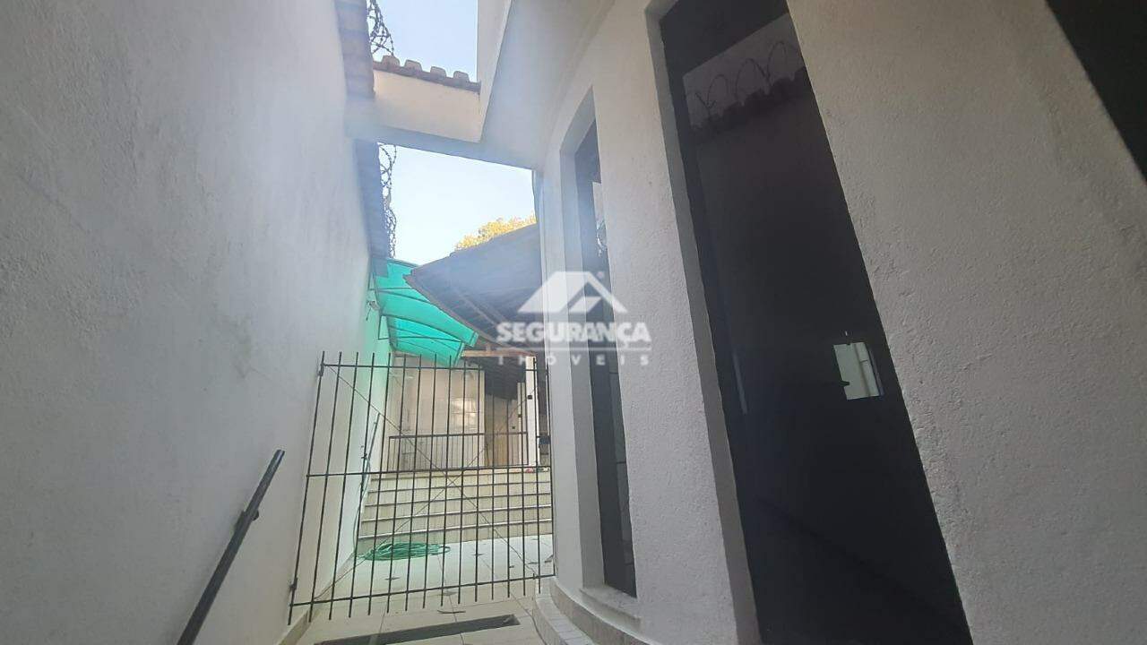 Casa à venda no Centro: