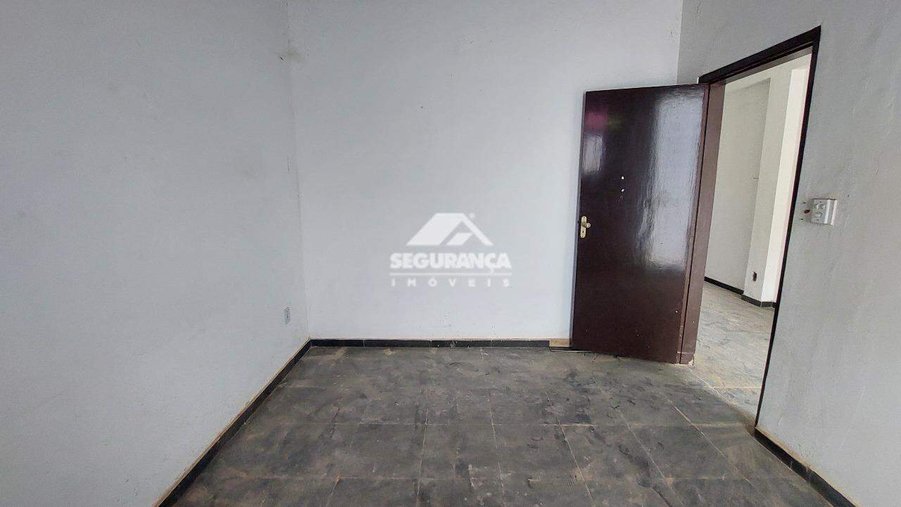 Casa comercial para aluguel no Centro: QUARTO (1)