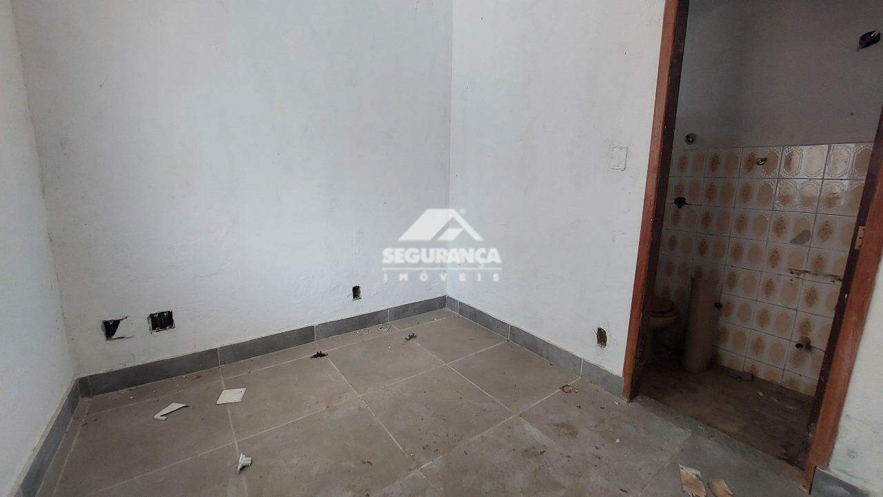Casa comercial para aluguel no Centro: SUÍTE (2)