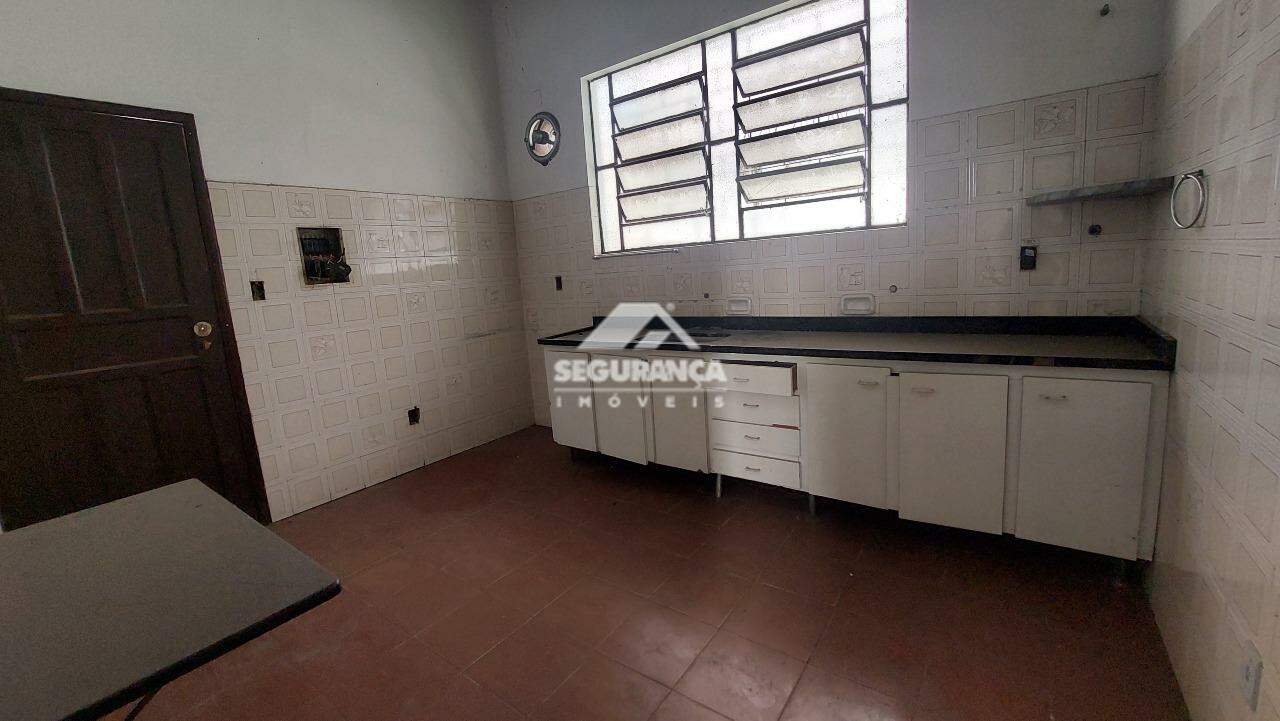 Casa comercial para aluguel no Centro: COZINHA