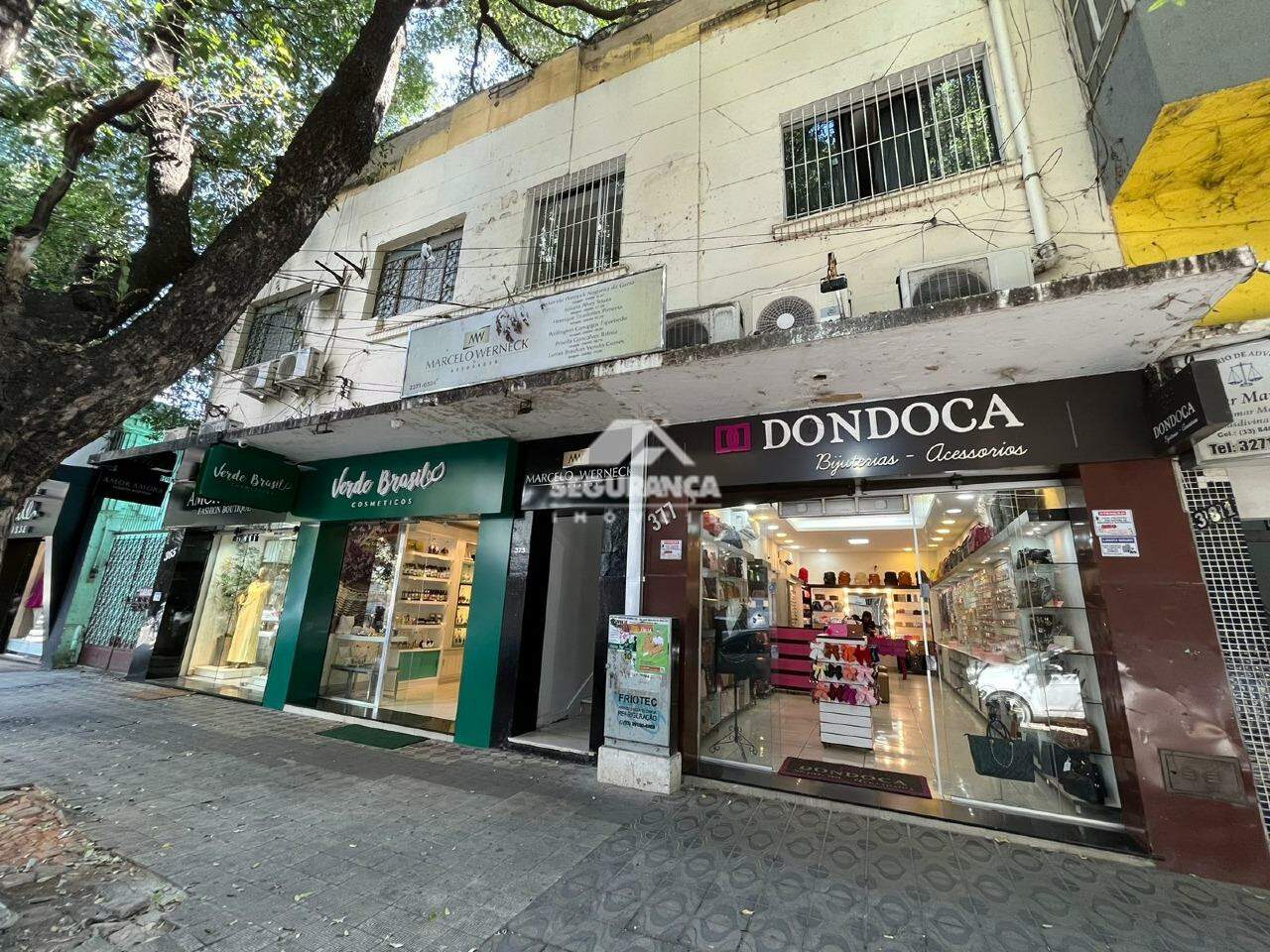Imóvel Comercial à venda no Centro: LOJAS