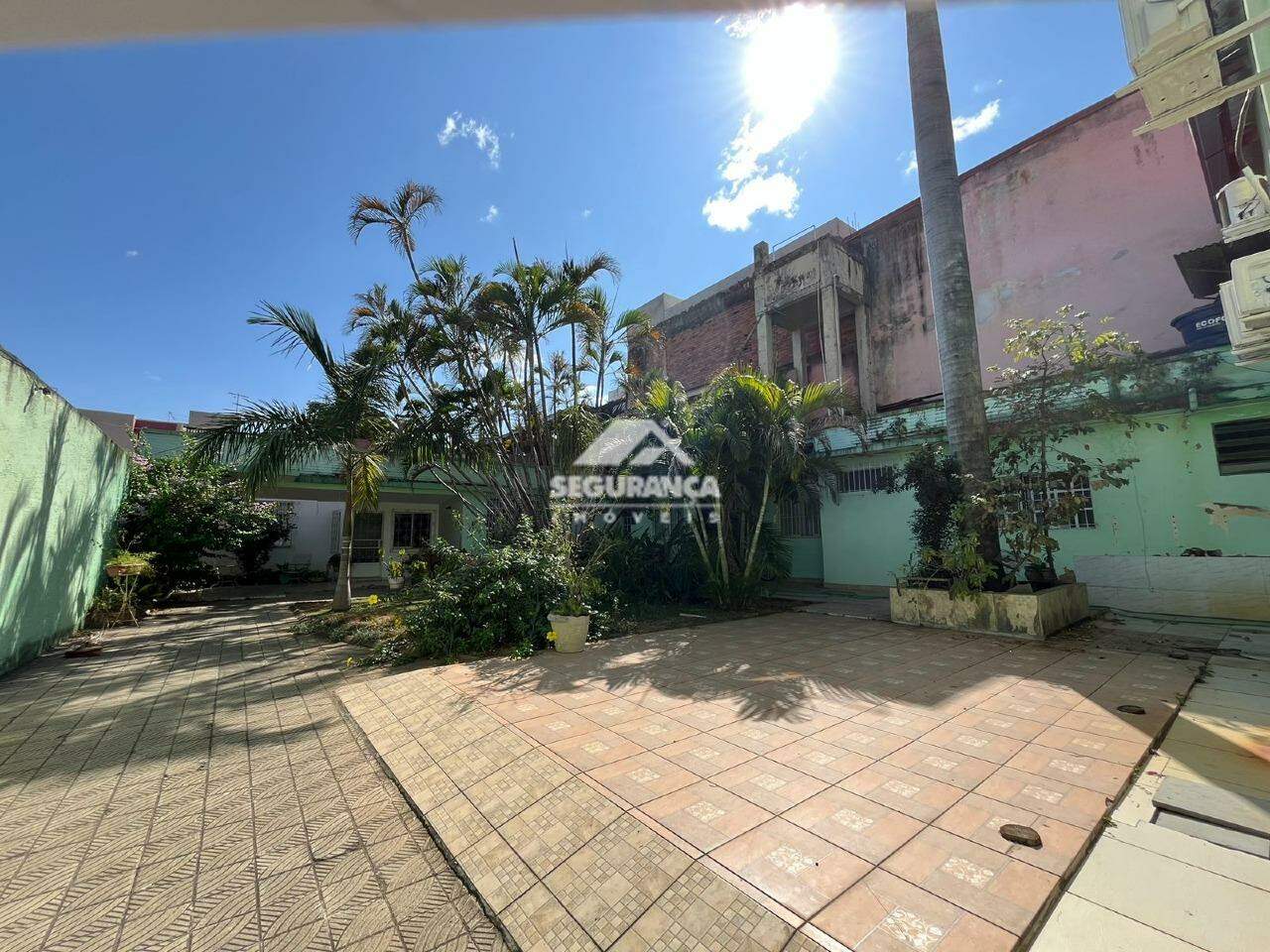 Imóvel Comercial à venda no Centro: CASA DOS FUNDOS