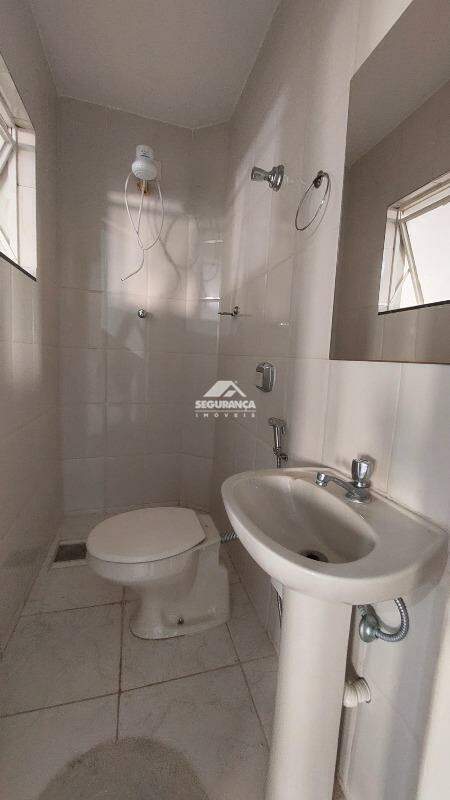 Casa para aluguel no Centro: BANHEIRO SOCIAL (2)