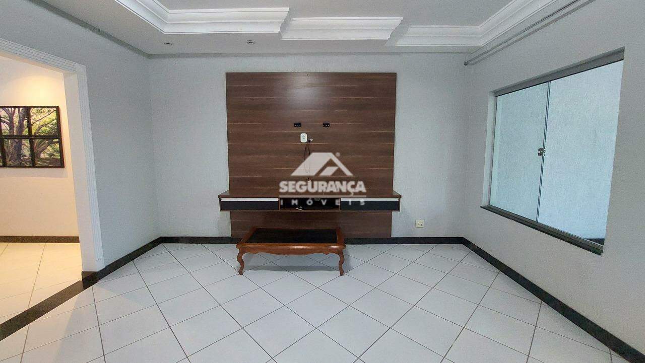 Casa para aluguel no Centro: SALA