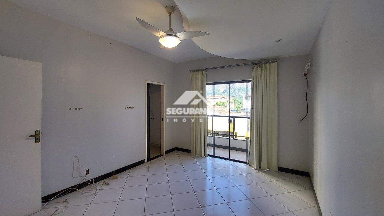 Casa para aluguel no Centro: SUITE