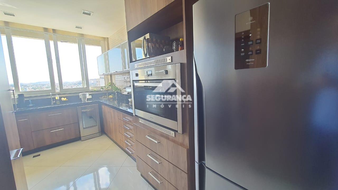 Apartamento cobertura à venda no Centro: 