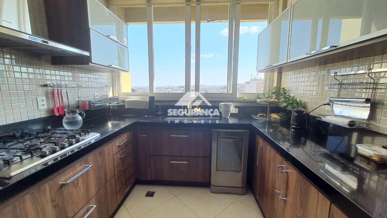 Apartamento cobertura à venda no Centro: 