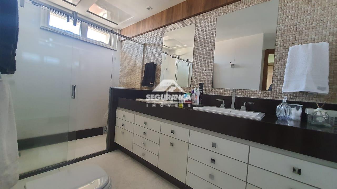 Apartamento cobertura à venda no Centro: 