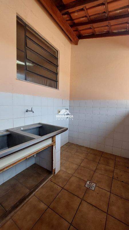 Apartamento para aluguel no Centro: ÁREA DE SERVIÇO