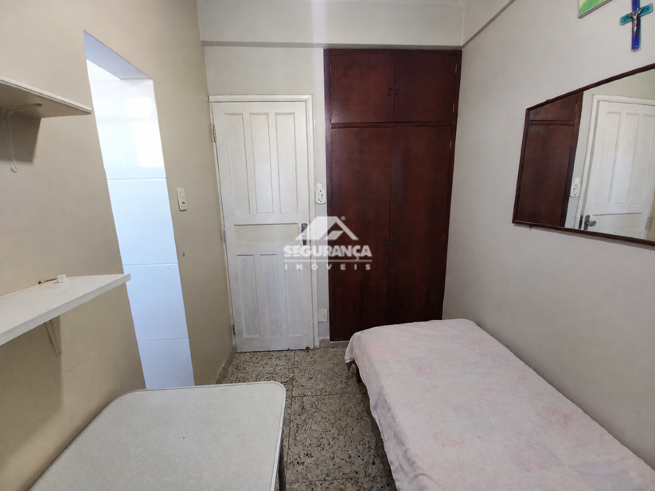 Apartamento para aluguel no Centro: DCE