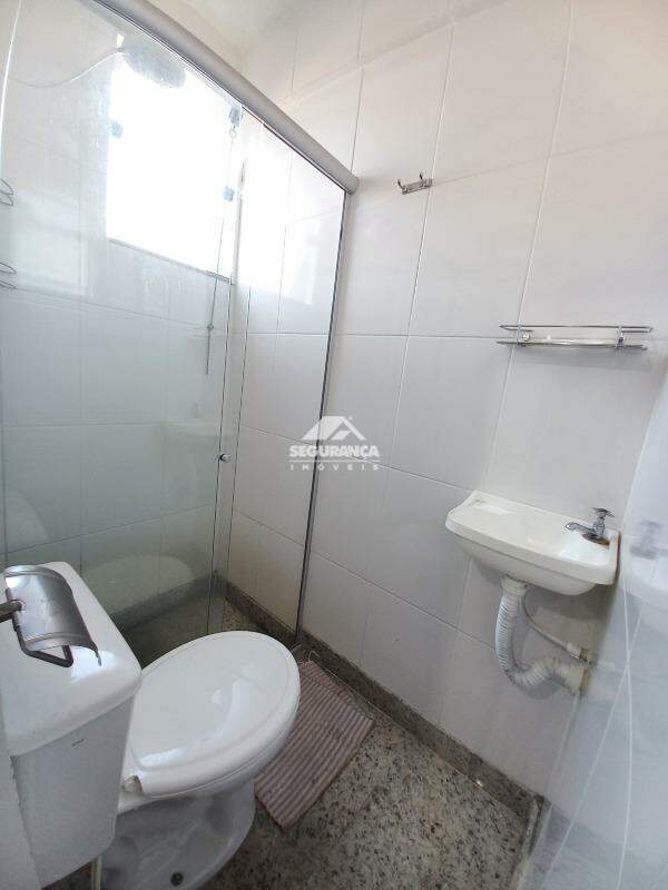 Apartamento para aluguel no Centro: BANHEIRO DCE