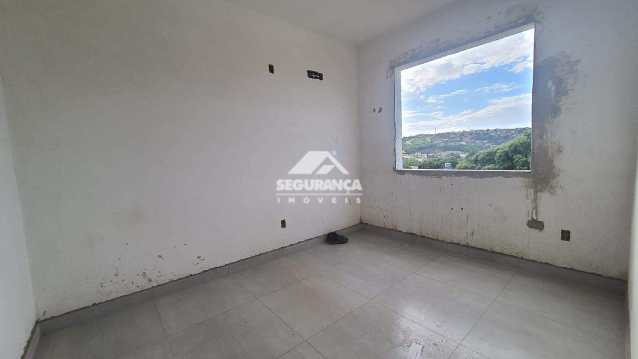 Kitnet à venda no VILA BRETAS: 