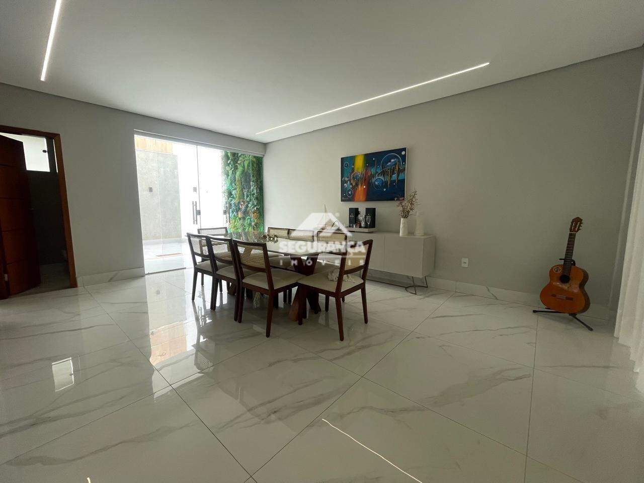 Casa à venda no Esplanada: 