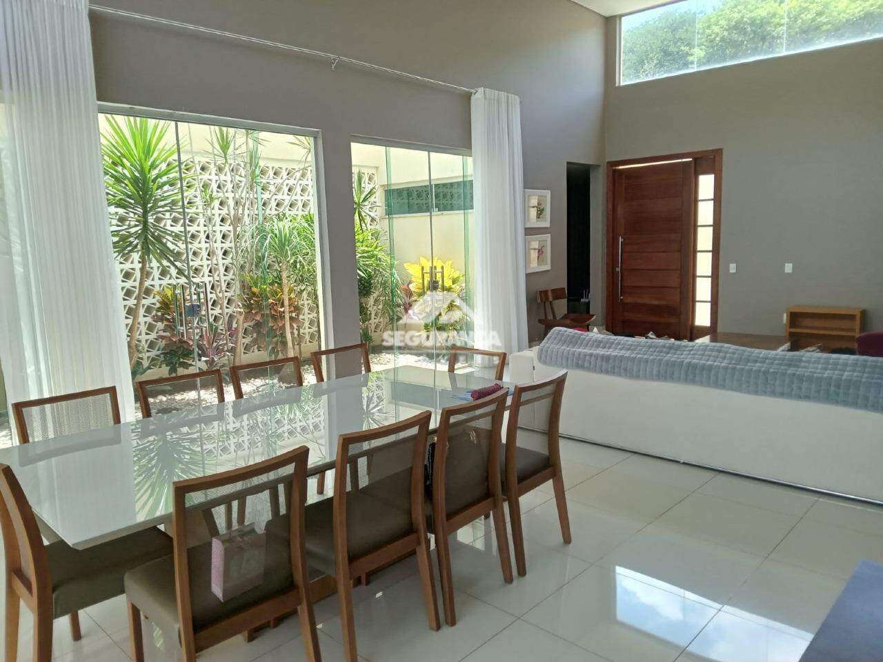 Casa à venda no RETIRO DOS LAGOS: