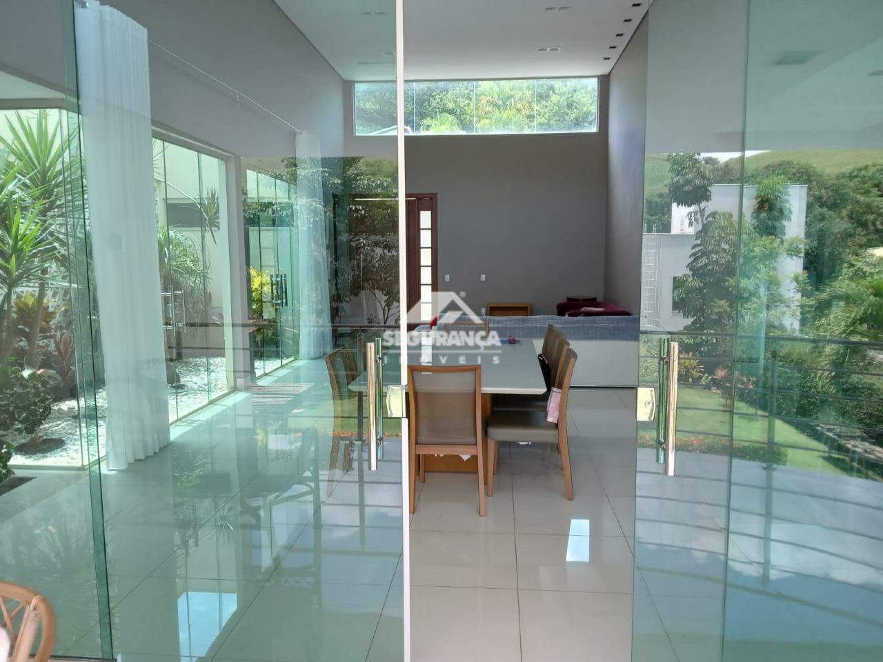 Casa à venda no RETIRO DOS LAGOS: