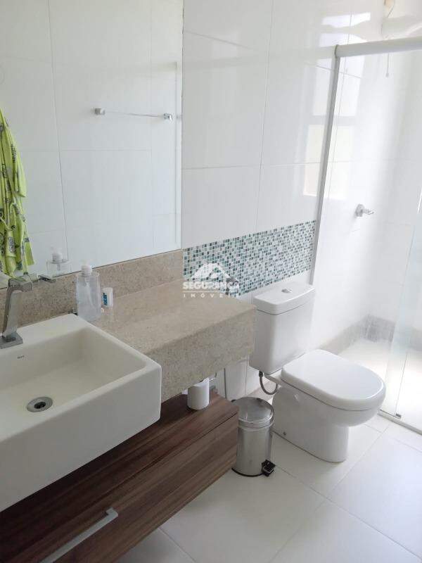 Casa à venda no RETIRO DOS LAGOS: