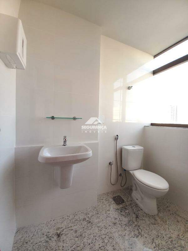 Sala para aluguel no Centro: LAVABO