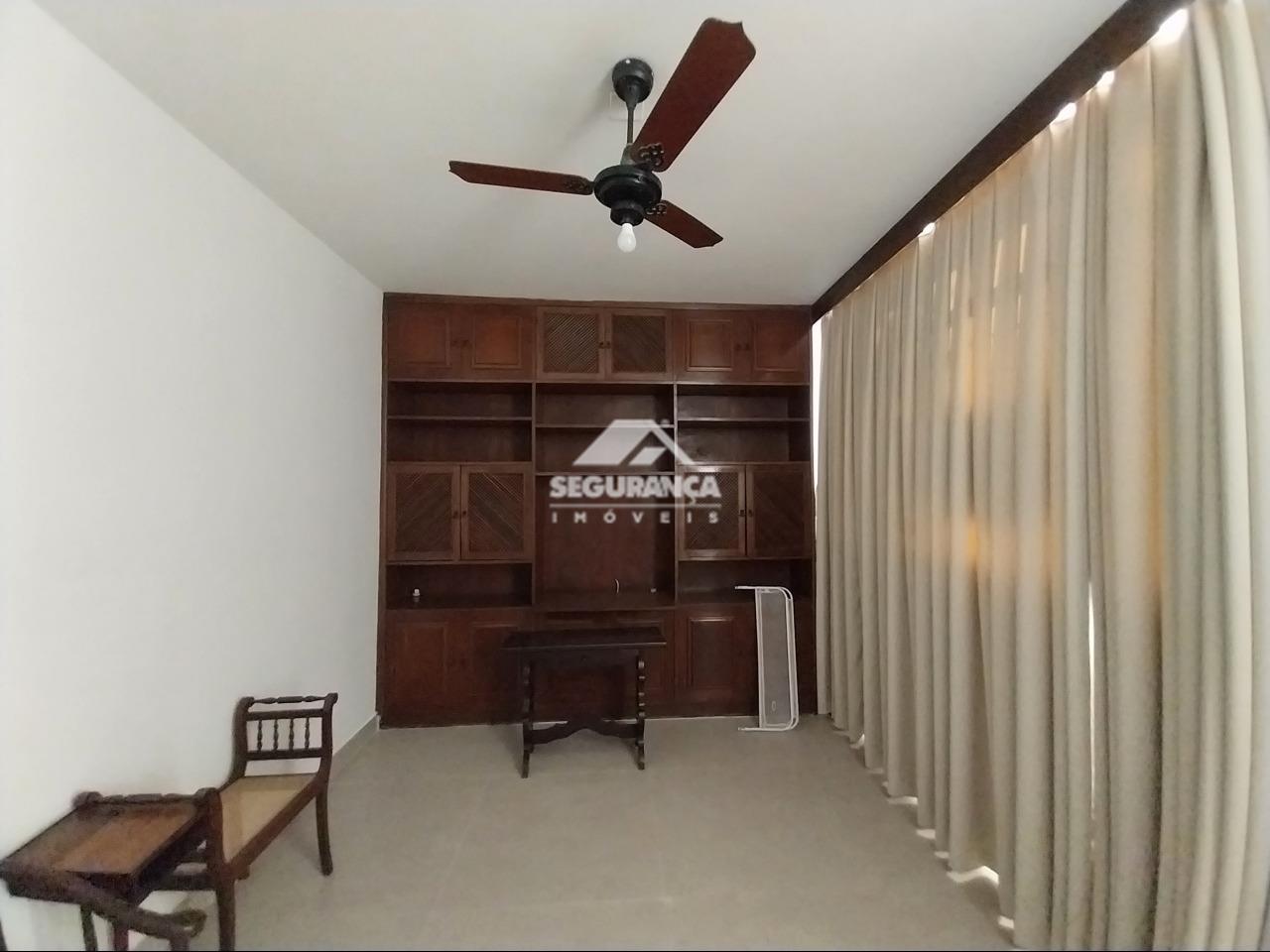 Casa à venda no Centro: SALA