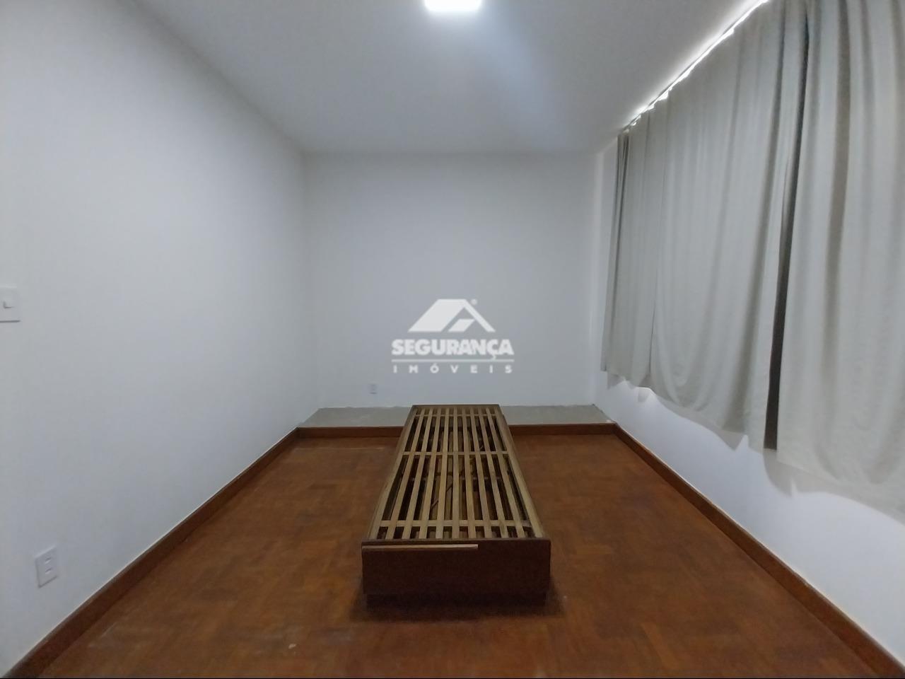 Casa à venda no Centro: QUARTO (1)