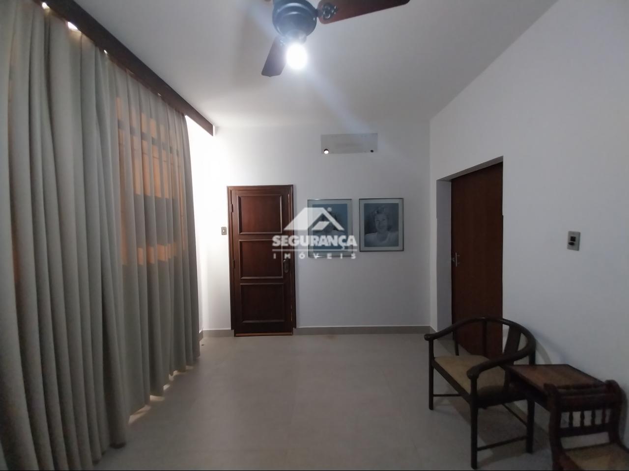 Casa à venda no Centro: SALA