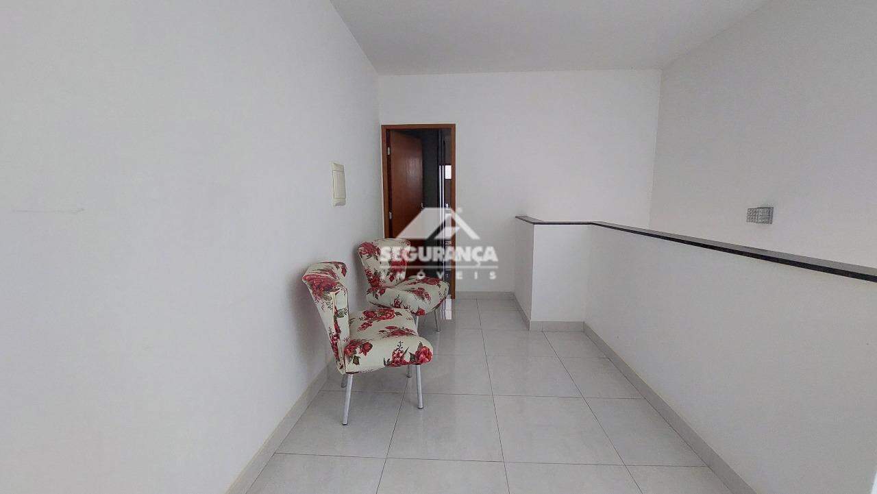 Casa para aluguel no Castanheiras: HALL