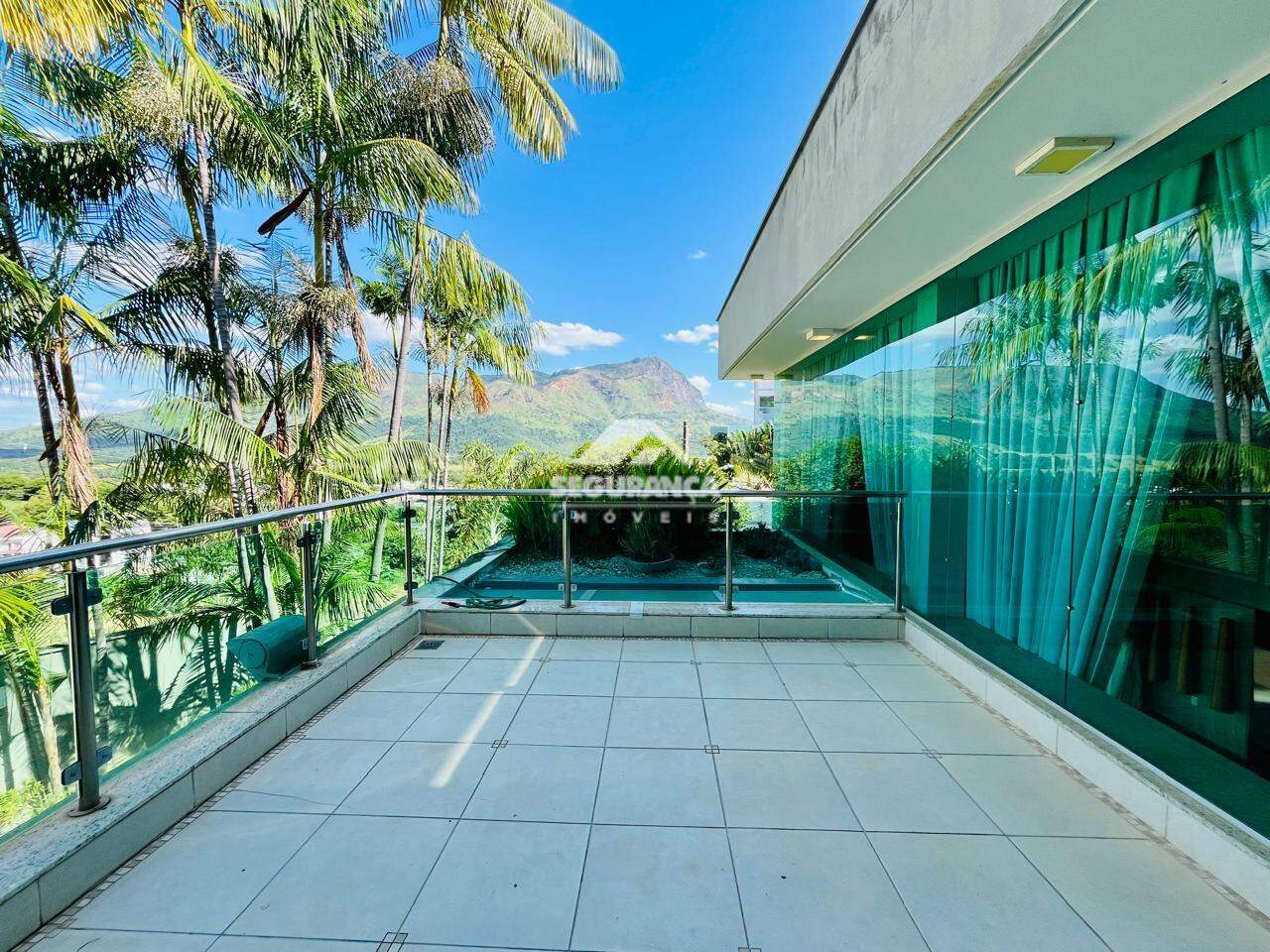 Casa à venda no BELVEDERE: VARANDA SUÍTE