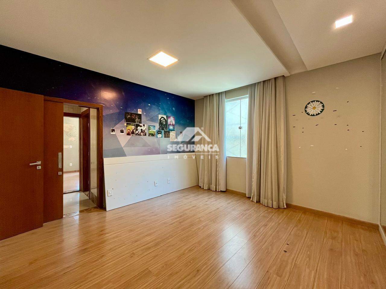 Casa à venda no BELVEDERE: SEMI SUITE 1