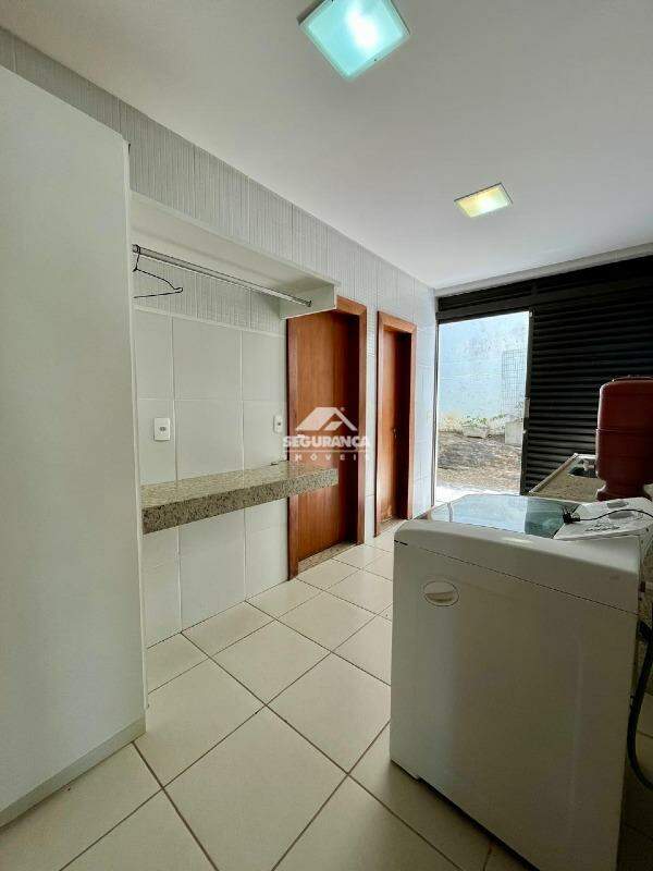 Casa à venda no BELVEDERE: LAVANDERIA E DCE