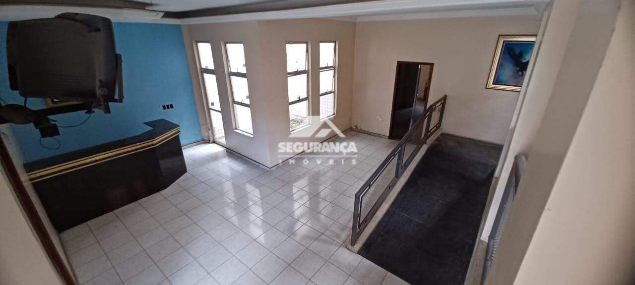 Casa à venda no Centro: 