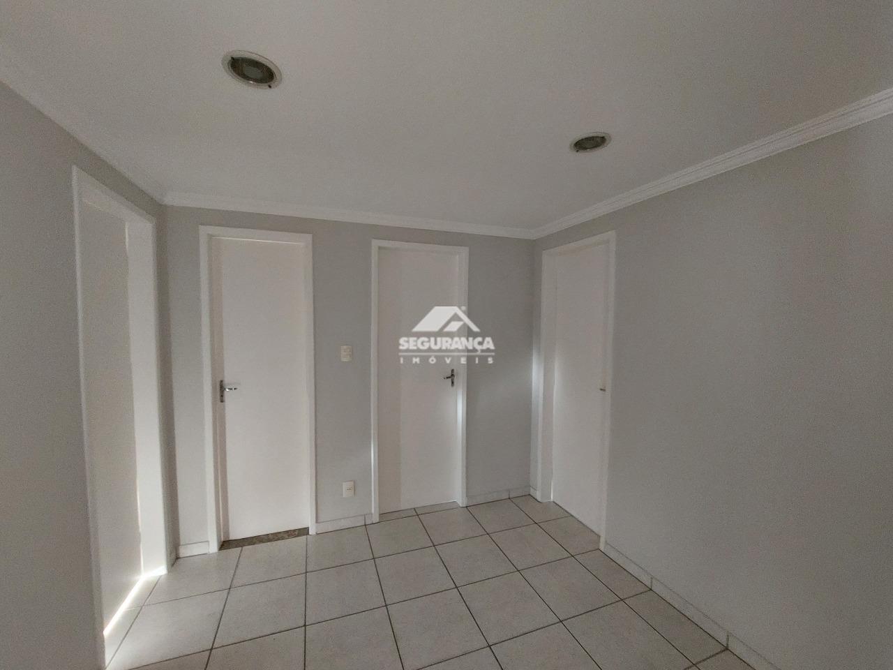 Apartamento à venda no ESPLANADINHA: HALL PARA OS QUARTOS