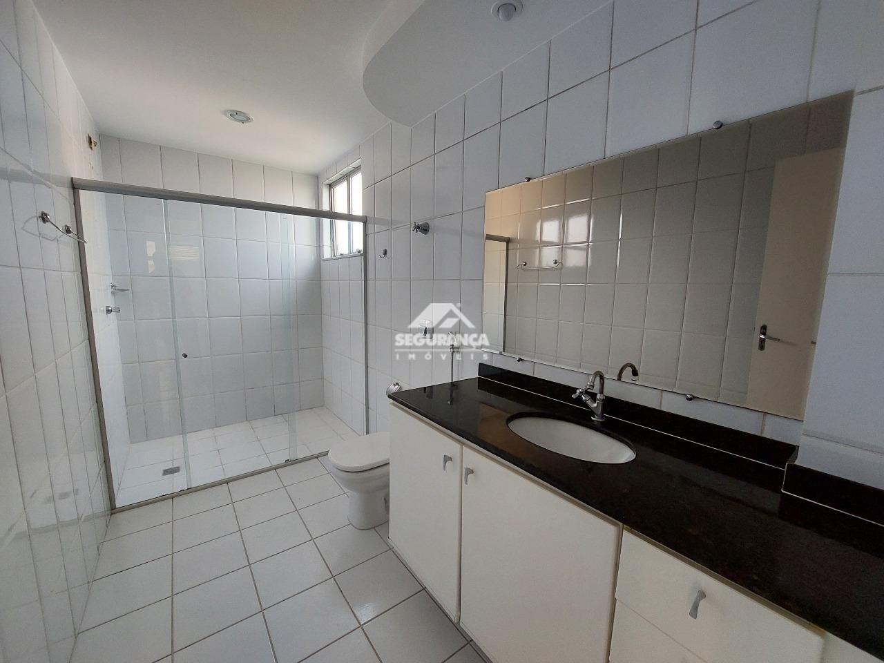 Apartamento à venda no ESPLANADINHA: BANHEIRO SUITE