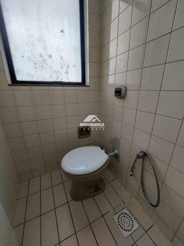 Sala para aluguel no Centro: BANHEIRO SALA