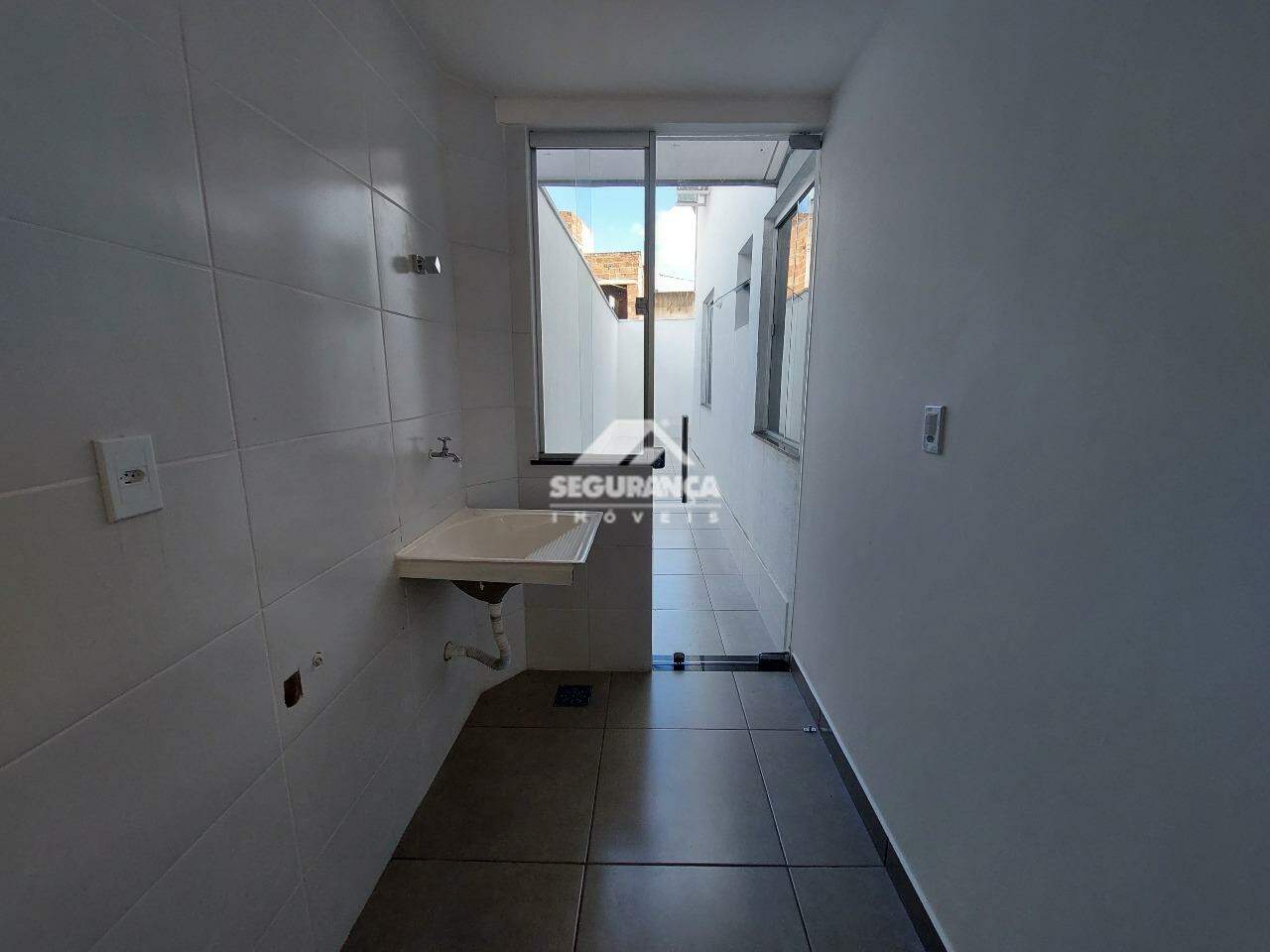 Apartamento para aluguel no SANTOS DUMONT: ÁREA DE SERVIÇO