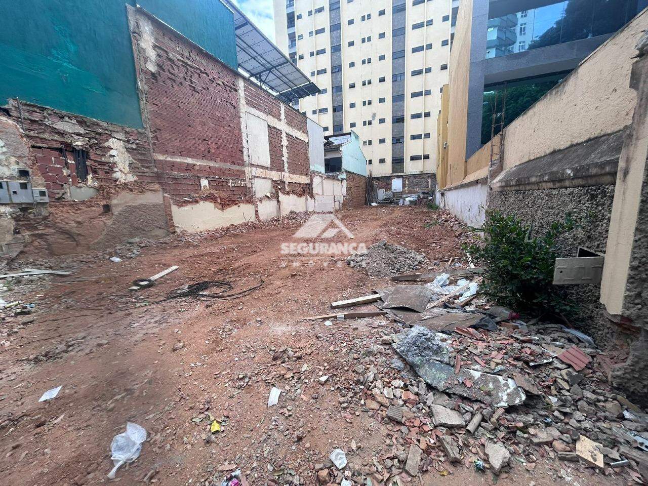 Lote para aluguel no Centro: LOTE