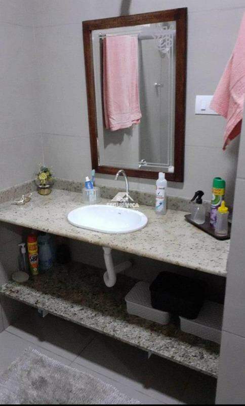 Casa à venda no Universitário: 