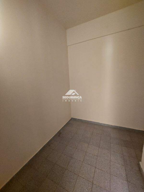 Apartamento para aluguel no Centro: DCE