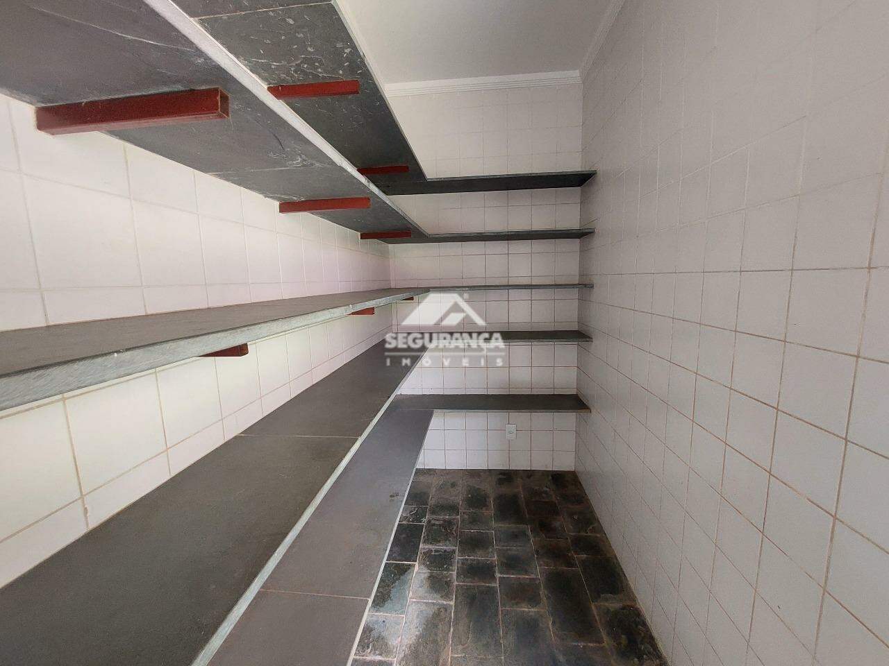 Casa para aluguel no Ilha dos Araújos: DESPENSA 