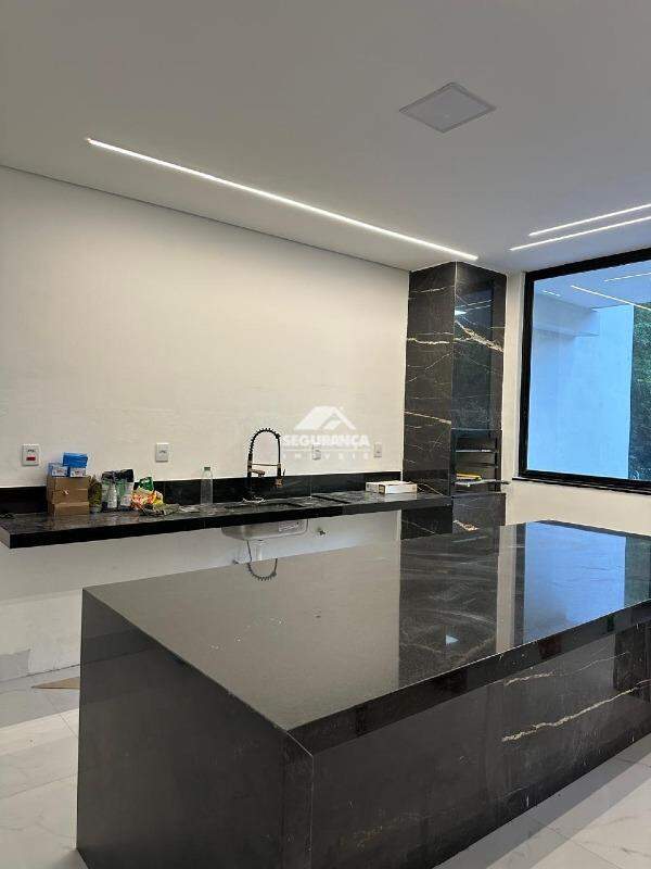 Casa à venda no BELVEDERE: