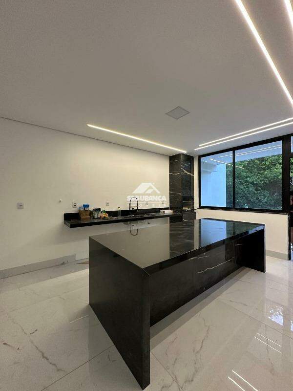 Casa à venda no BELVEDERE: