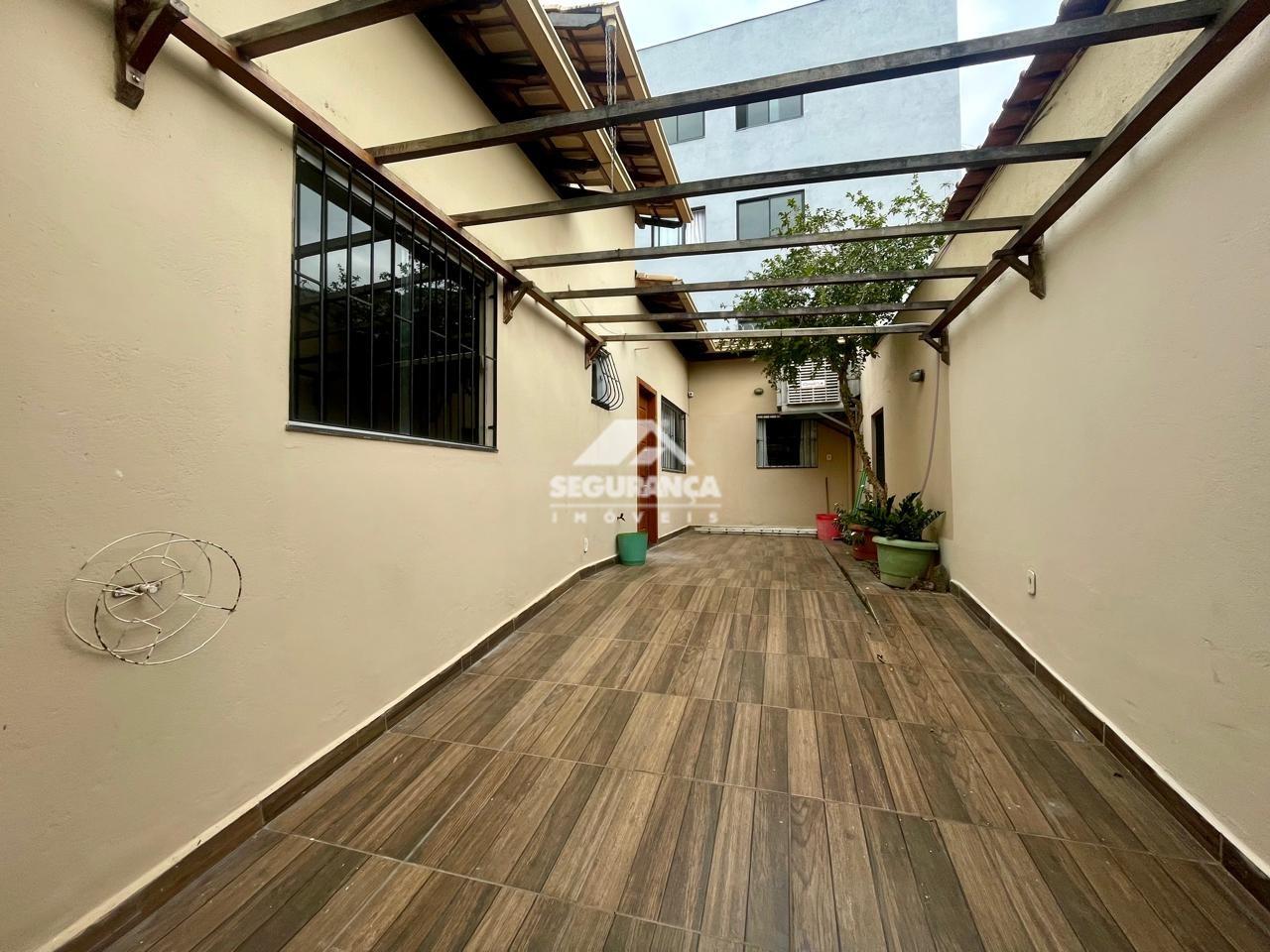 Casa à venda no SANTOS DUMONT: 