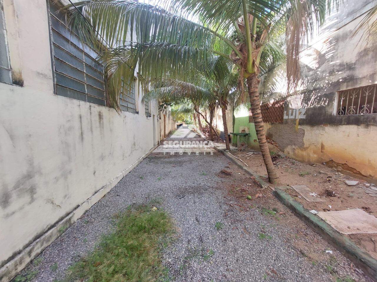 AREA à venda no VILA BRETAS: 