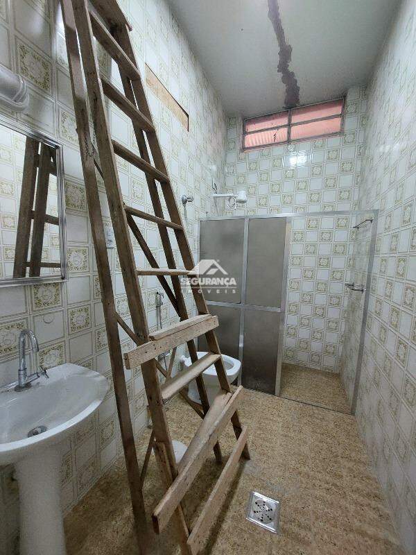 Casa comercial para aluguel no Centro: BANHEIRO SOCIAL (2)