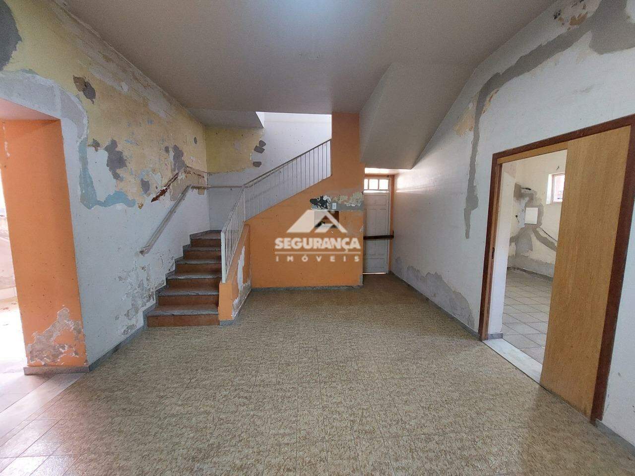 Casa comercial para aluguel no Centro: SALA