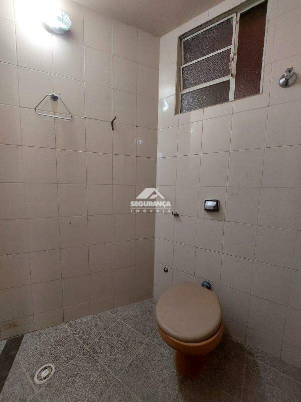 Casa comercial para aluguel no Centro: BANHEIRO DE SERVIÇO